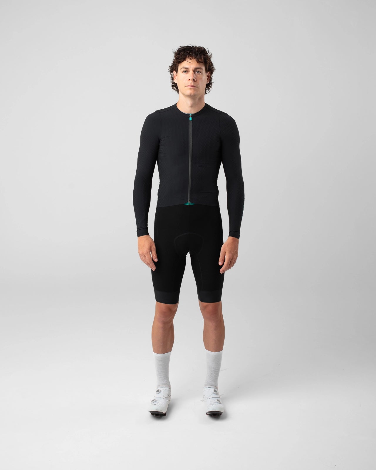 Isadore Echelon Aero Long Sleeve Jersey / Anthracite - KULT • Cycling Shop & Café